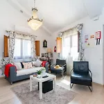 Villa White & Grey House *