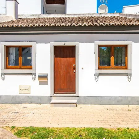 Вилла White & Grey House *