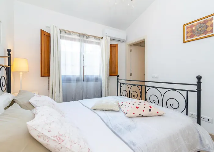 White & Grey House Villa Tavira