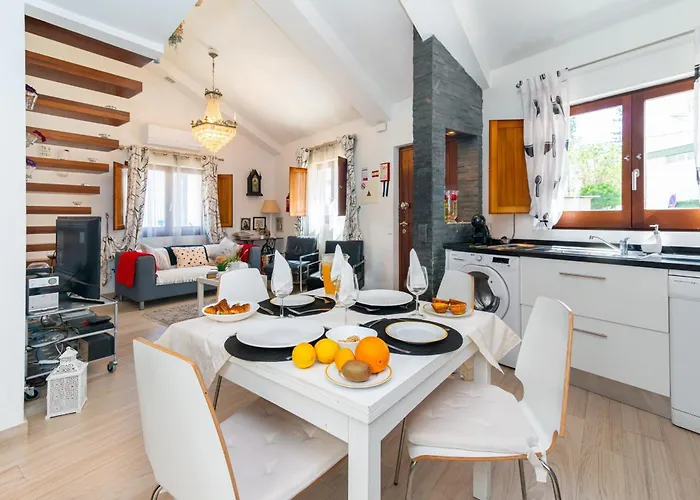 Villa White & Grey House *